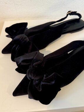 H&M Black Bow Velvet Flat Never Worn Size 40 (US 9)